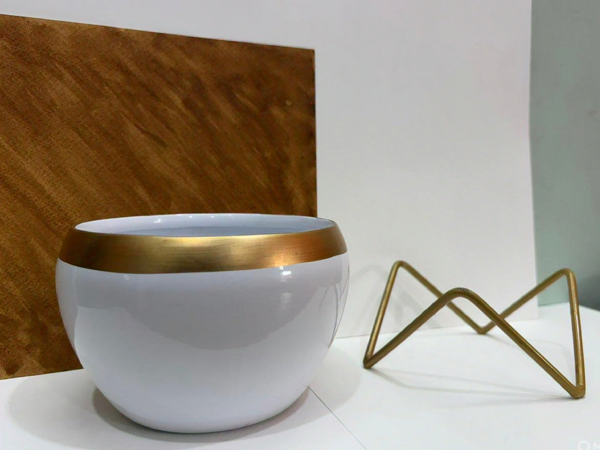 White Metal Pot With Stand