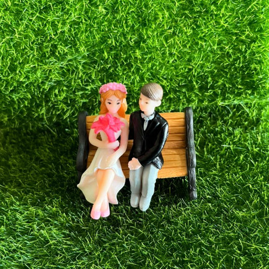 Bench Couple (1 pc)