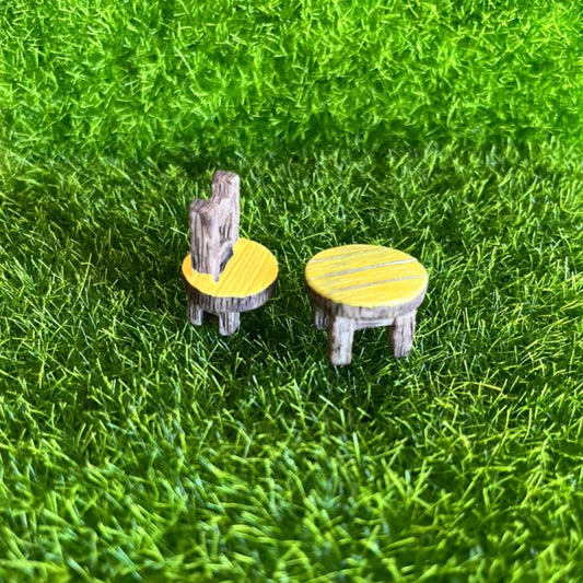 Table and Chair (1 pc)